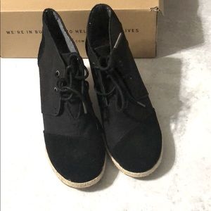 NWT Toms Desert Wedge Black Size 6.5
